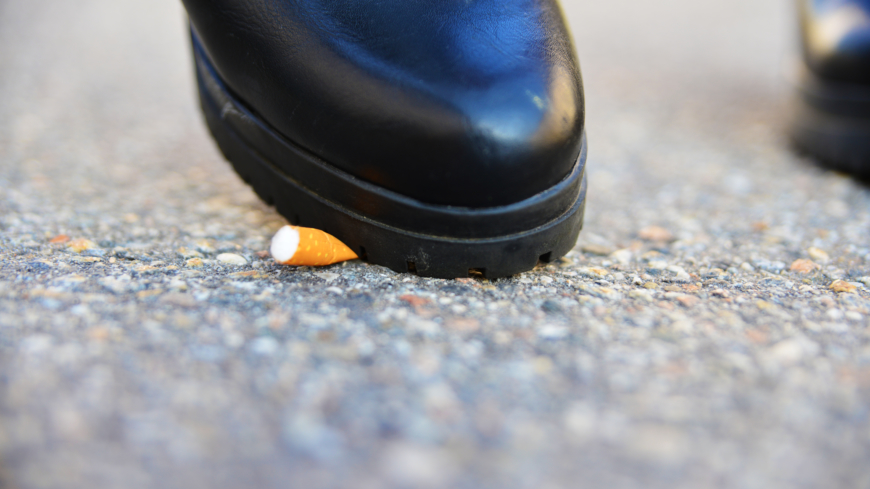 Fönstertittarsjuka – Sluta röka och fortsätt gå!